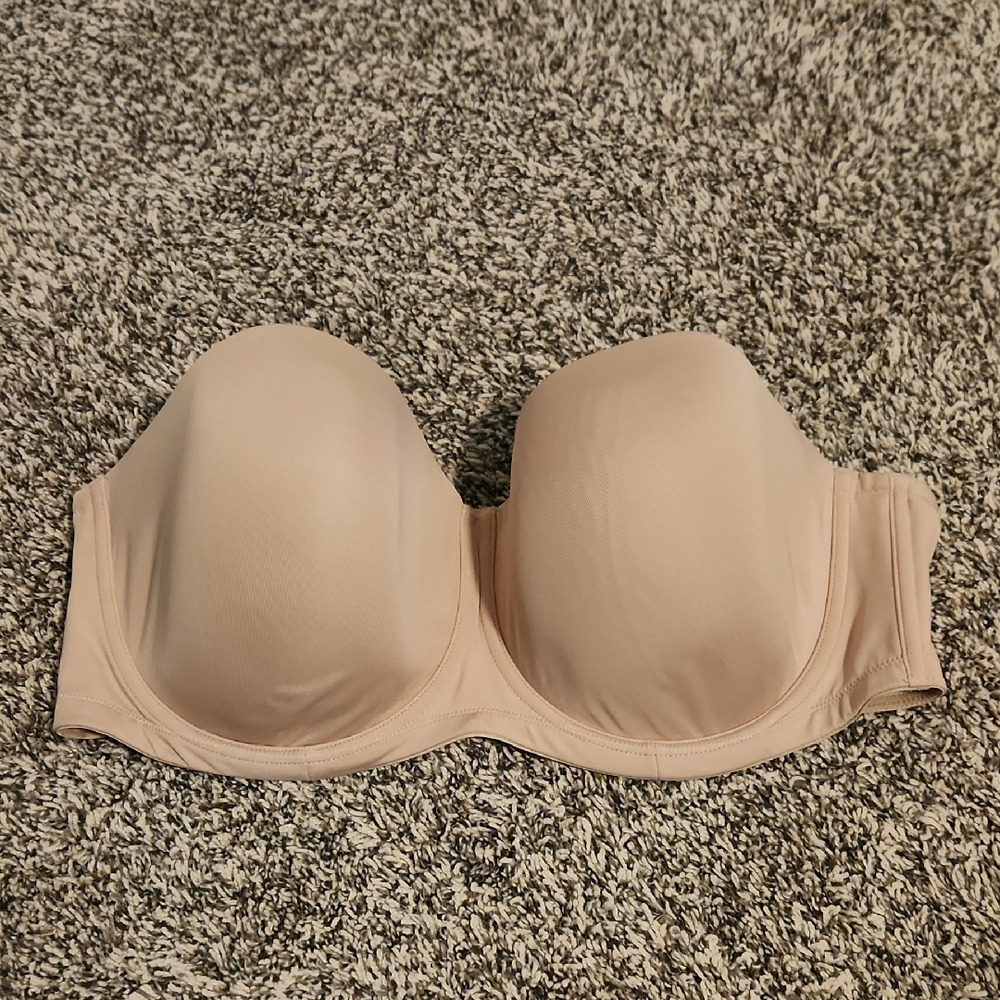 Elegant Strapless Bra - Beige